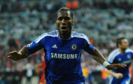 Drogba vẫn muốn đi dù Chelsea chèo kéo