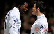 Adebayor tiếp tục gắn bó với Tottenham