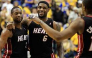 Video Play-off NBA: James và Wade ghi 70 điểm giúp Miami Heat thắng Indiana Pacers