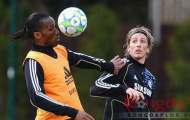 Tiến cử người thay mình, Drogba chọn... Torres