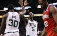 Play-off NBA: Được chơi trên sân nhà, Boston Celtics thắng áp đảo Philadelphia 76ers