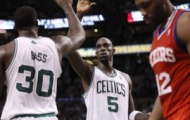 Video Play-off NBA: Brandon Bass thi đấu xuất sắc, Boston Celtics đè bẹp Philadelphia 76ers