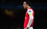 Arsenal thà mất trắng chứ quyết không bán Van Persie