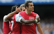 Van Persie: Arsenal, đừng nói tiền với tôi!