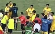 Video: Bạo loạn trên sân Thanh Hóa trong trận Thanh Hóa - Hà Nội T&T ngày 26/05/2012
