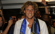 Forlan khó rời Inter vì lương quá cao
