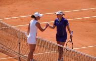 Stosur khởi đầu mạnh mẽ