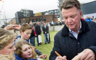 Tuần này, Van Gaal cập bến Liverpool