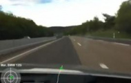 Video: BMW đua với Porsche trên đường Autobahn