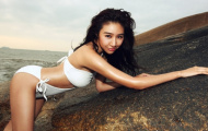 Bikini quyến rũ bên du thuyền