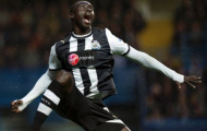 Man Utd hỏi mua “máy làm bàn” Cisse