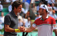Djokovic vào vòng 3, Federer nhọc nhằn lập kỷ lục