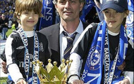 Mourinho hứa chiều con gái về việc gia nhập CLB mới