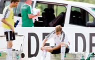 Chuyển động ở ĐT Đức: Thomas Mueller xô xát với Holger Badstuber