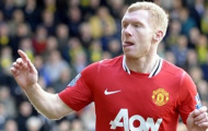 Mark Hughes: 'Cần tiền vệ, sao không gọi Scholes?'