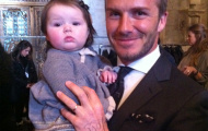 Becks thích thú mỗi lần thay tã cho con gái