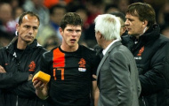Không được đá chính, Huntelaar lên báo nói xấu thầy