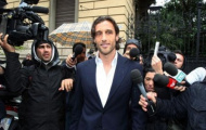 Stefano Mauri được tạm tha nhưng bị quản thúc
