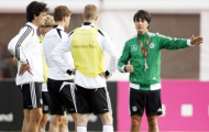 EURO 2012: 4 câu hỏi khó cho Loew