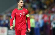 Bồ Đào Nha thua trận, Ronaldo vẫn 'nổ' tưng bừng