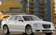 Chrysler 300C 2012 giá khởi điểm 55.000 USD