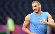 Pháp: Hết ảo tưởng, Benzema trở về 'chính đạo'