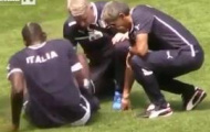 Video: Balotelli không biết buộc dây giày