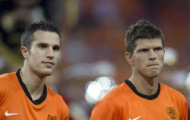 Hàng công Hà Lan: Khi Huntelaar bất phục van Persie