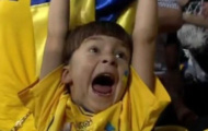 Shevchenko tri ân CĐV nhí dễ thương