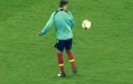 Video: Gerard Pique tâng bóng trước trận Tây Ban Nha vs Ireland