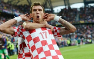 'Super Mario đại chiến': Mandzukic hạ gục Balotelli!