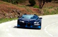 Video: Bugatti Veyron Grand Sport Vitesse khoe sức mạnh