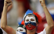 Chùm ảnh: các cổ động viên Hy Lạp và Nga trước trận đấu