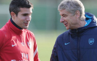 Arsenal chấp nhận bán Van Persie với giá khủng