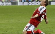 Video Euro 2012: Krohn-Dehli đánh đầu tung lưới tuyển Đức để cân bằng tỉ số cho Đan Mạch