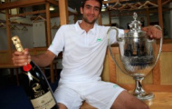 Video: Nalbandian biếu không Cup cho Cilic
