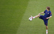 Barca đặt Luka Modric dưới “kính hiển vi”