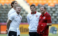 Hodgson đặt niềm tin vào Rooney