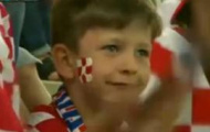 Video EURO 2012: Nụ cười khó hiểu của một CĐV nhí Croatia