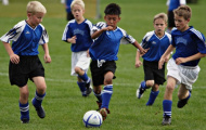EURO ở Anh: Cấm trẻ chơi... đá bóng