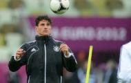 Mario Gomez và đồng đội hăng say tập luyện