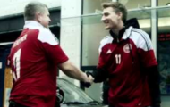 Video: Bendtner và Eriksen làm xiếc với trái bóng tại đường phố Đan Mạch