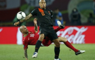Nigel De Jong sẽ tiếp tục gắn bó với Man City