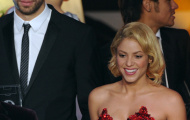 Shakira sát cánh Pique