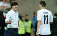Joachim Loew thắng trong cuộc đấu trí với Fernando Santos