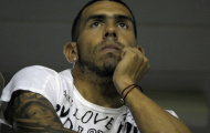 Man City bán Tevez mua Van Persie