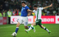 Barzagli bảo vệ hàng thủ của Italia