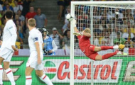 Người hùng Buffon giúp Italia hạ Anh trong loạt đấu súng