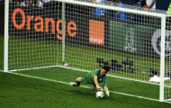 Buffon cảm thấy 'sợ' khi bước vào loạt penalty cân não