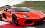 Video: Toàn cảnh Lamborghini Aventador LP700-4 trên đường chạy